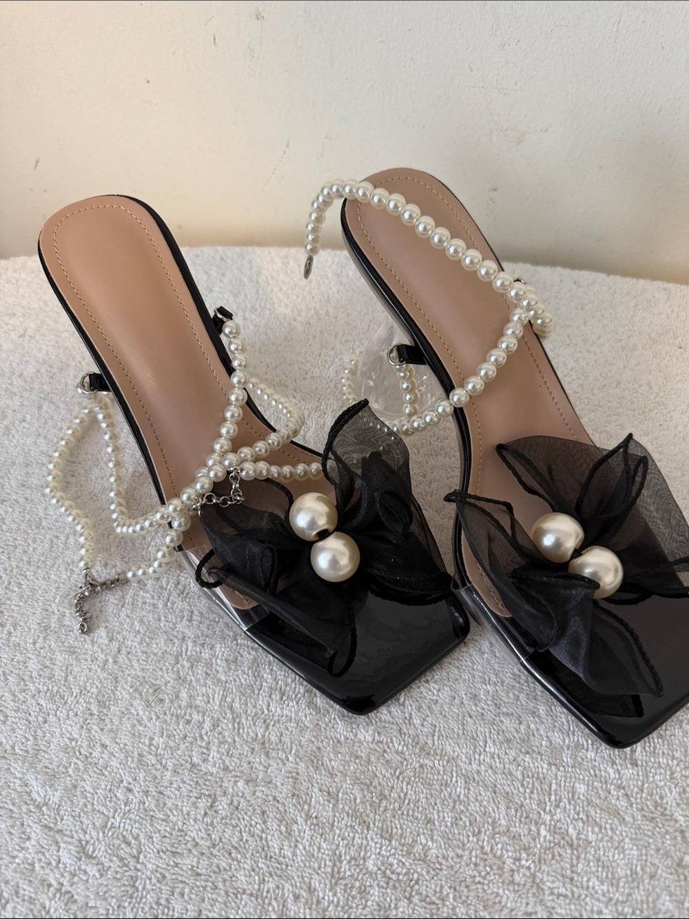 Elegant Black Pearl-Embellished Women’s Sandals
